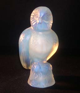 Vintage Sabino hotsell Owl Opalescent Glass Figure France